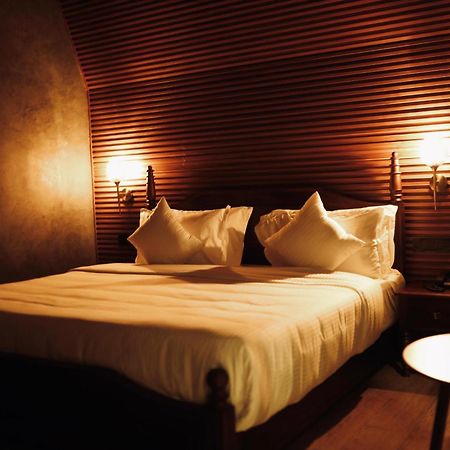 Leela'S 7Th Heaven Resort & Spa Turcunapulli Exterior foto