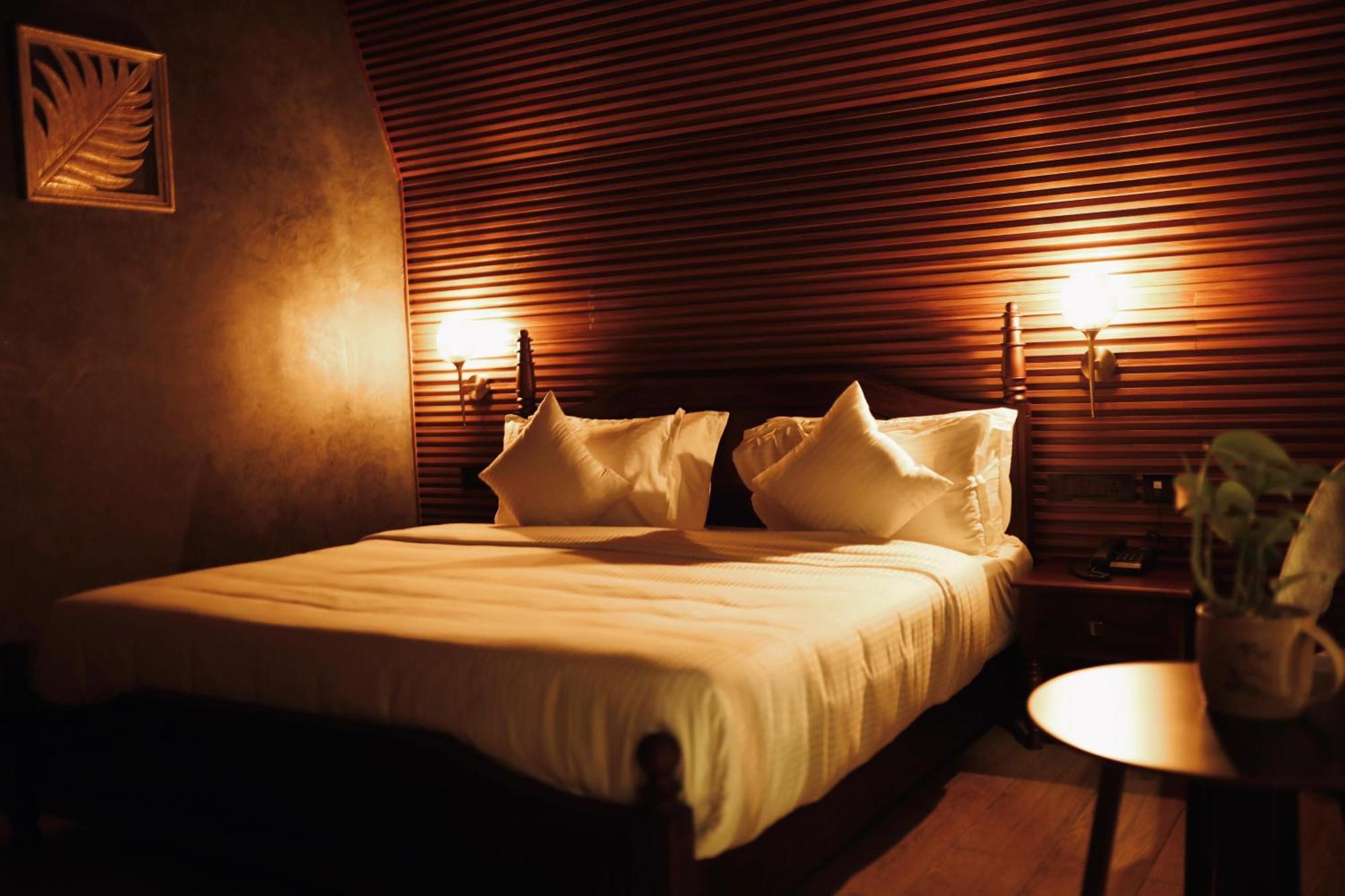 Leela'S 7Th Heaven Resort & Spa Turcunapulli Exterior foto
